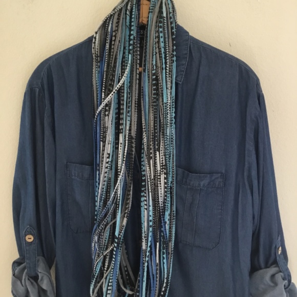 Necklush Chunky Blue, Grey, and Black Unisex Infinity Scarf is New with Bag! - Picture 5 of 6